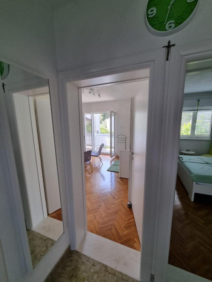 Apartment Mastrinka By The Sea -10M トロギール エクステリア 写真