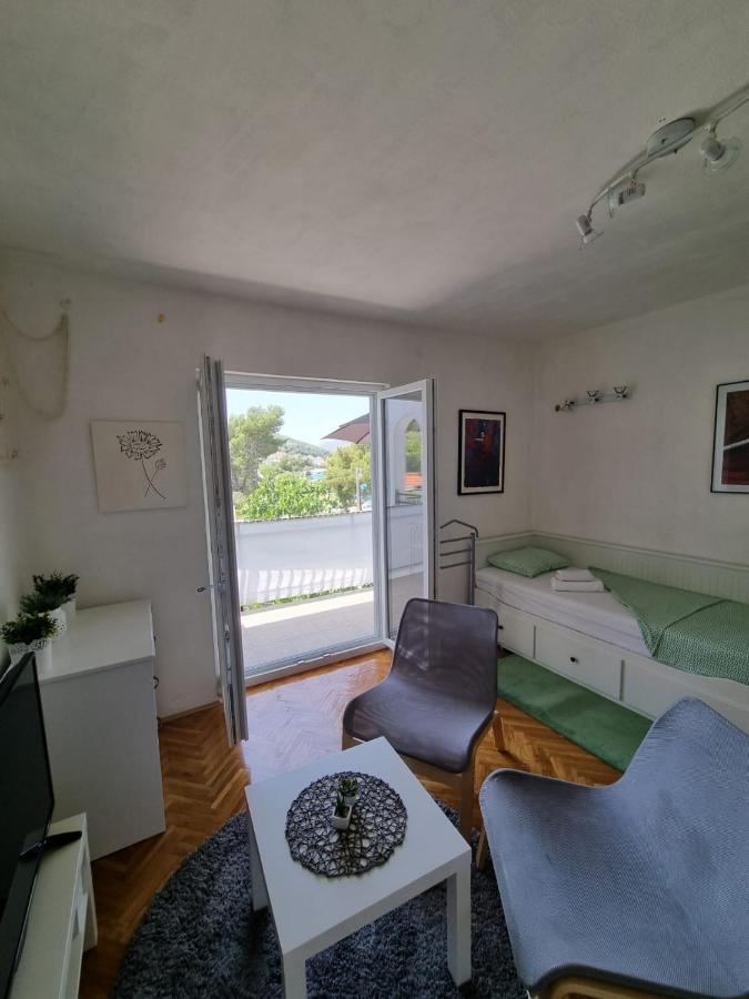 Apartment Mastrinka By The Sea -10M トロギール エクステリア 写真