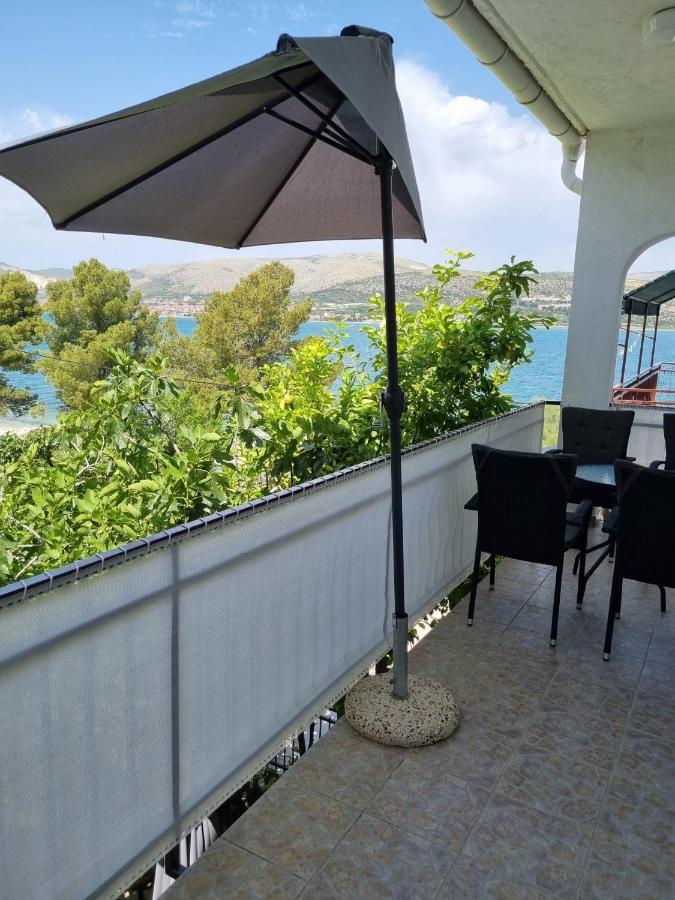 Apartment Mastrinka By The Sea -10M トロギール エクステリア 写真