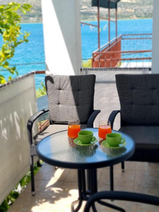 Apartment Mastrinka By The Sea -10M トロギール エクステリア 写真